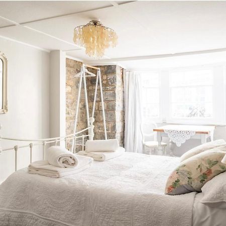Room At The Inn 라임레지스 외부 사진